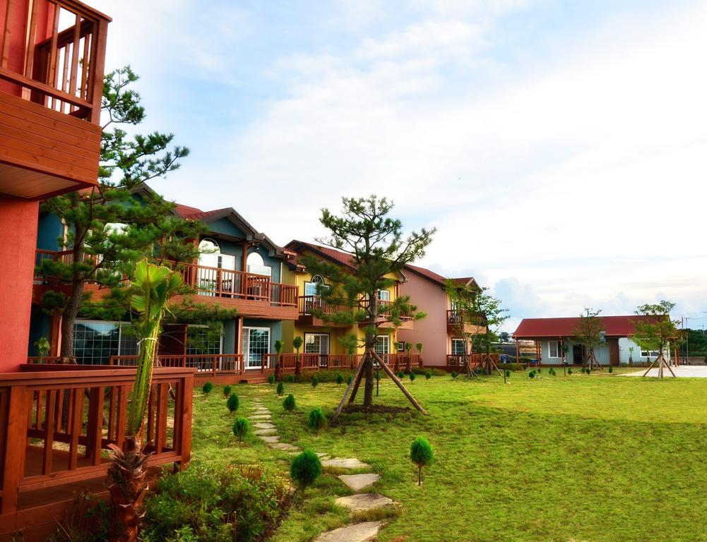 Jeju Time-Travel Pension Exterior photo